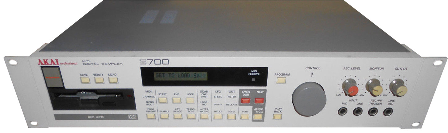 Akai S700