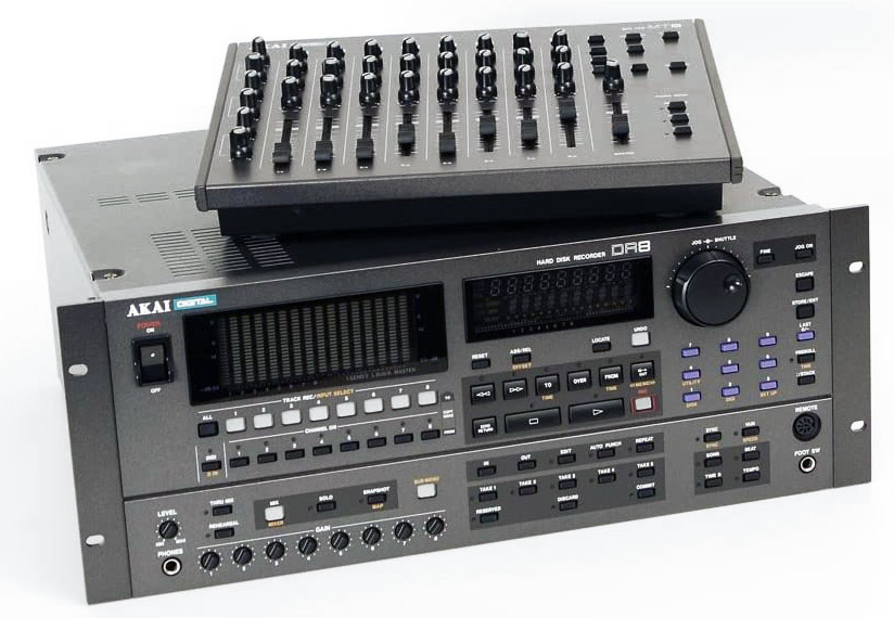 AKAI DR8